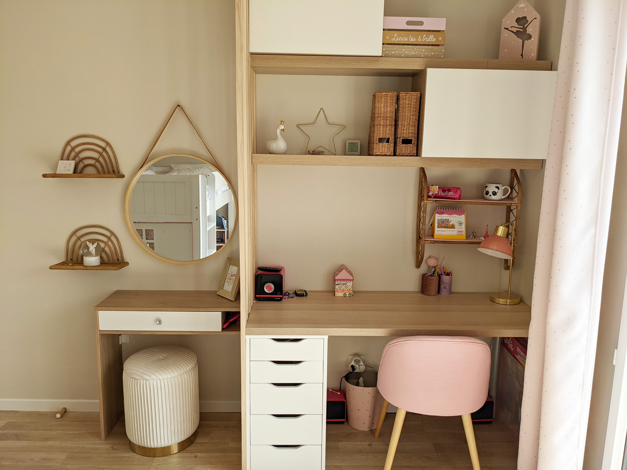 coin coiffeuse et bureau chambre fille