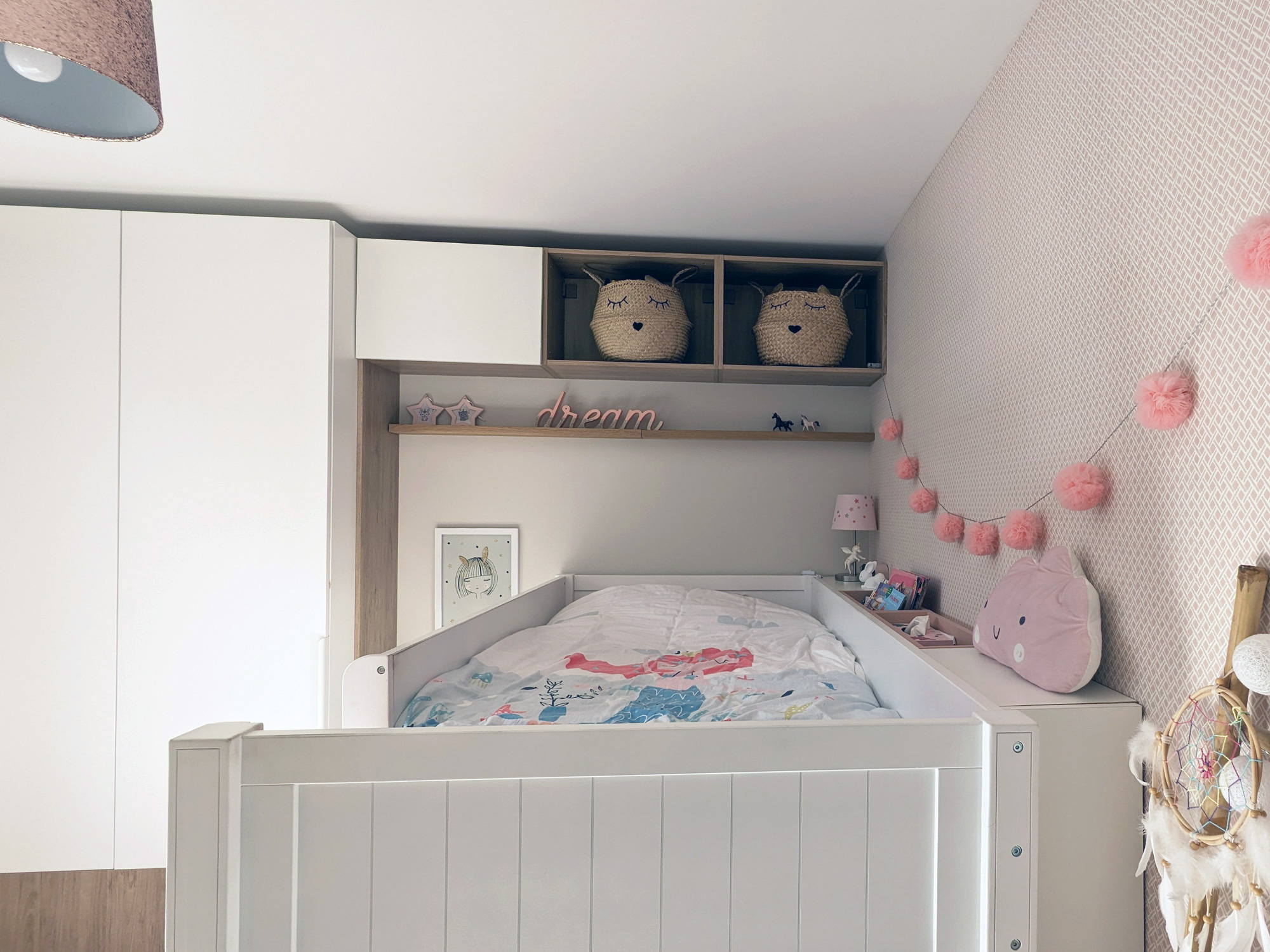 DIY déco chambre de fille : une guirlande lumineuse étoilée - Les